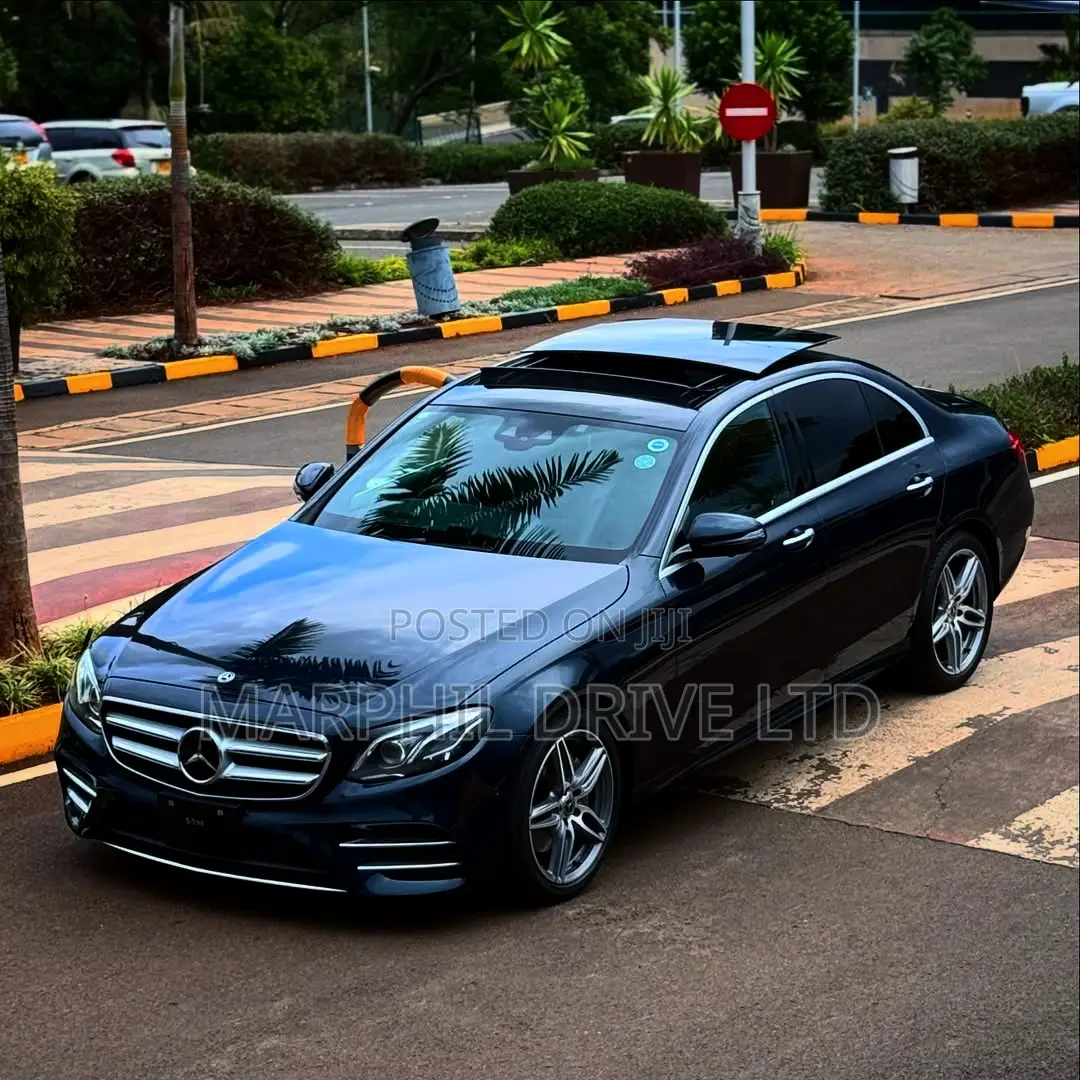 Mercedes-Benz E200 2018 Blue