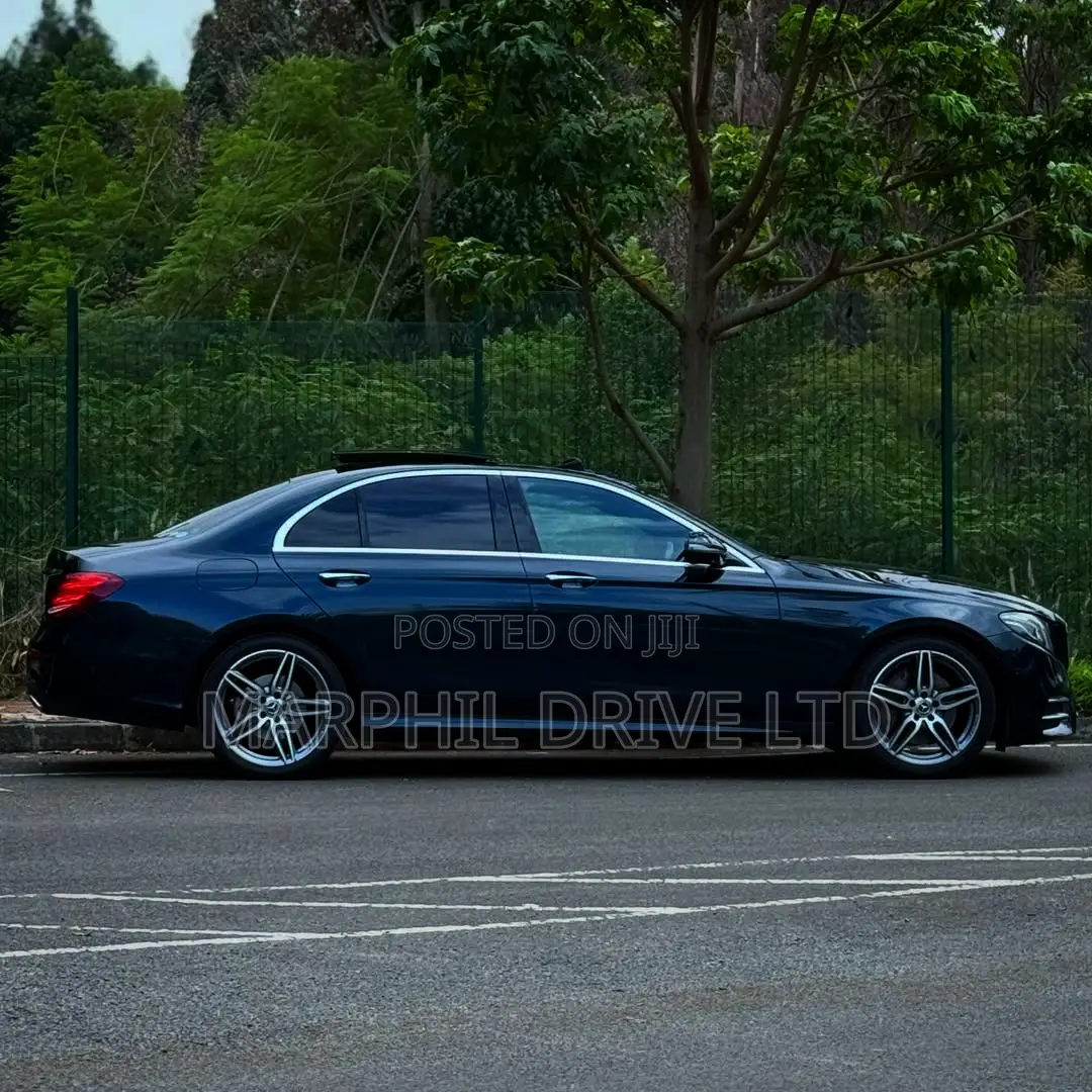 Mercedes-Benz E200 2018 Blue