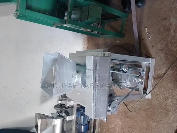 Nut Sheller - main view