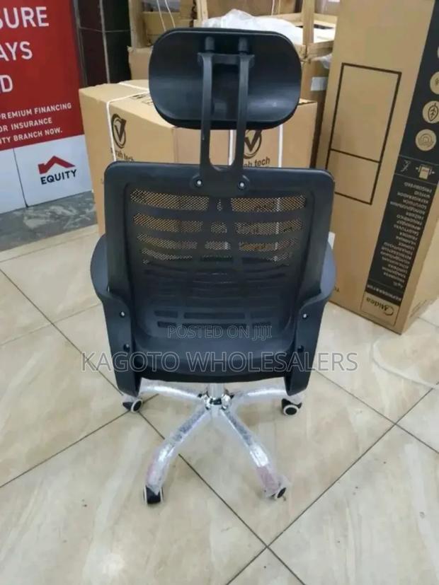 Office Chair With Headrest - main view