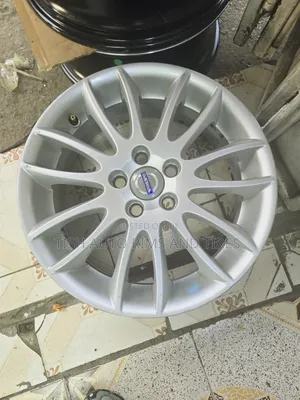 Original Volvo V40,S60, 17 Inch Rims Set