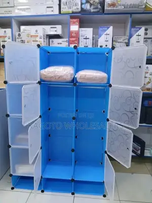 Strong Shelves Portable Wordrobe