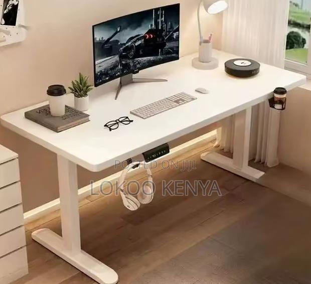 Office Desk: Solid Wood Electric Lifting Table