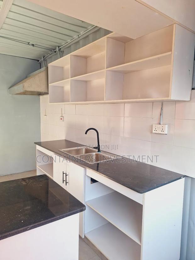 Custom 40ft Container With Kitchen + Barbershop - thumbnail 7