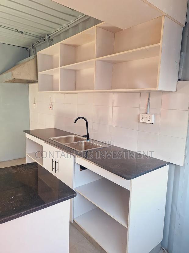 Custom 40ft Container With Kitchen + Barbershop - thumbnail 8