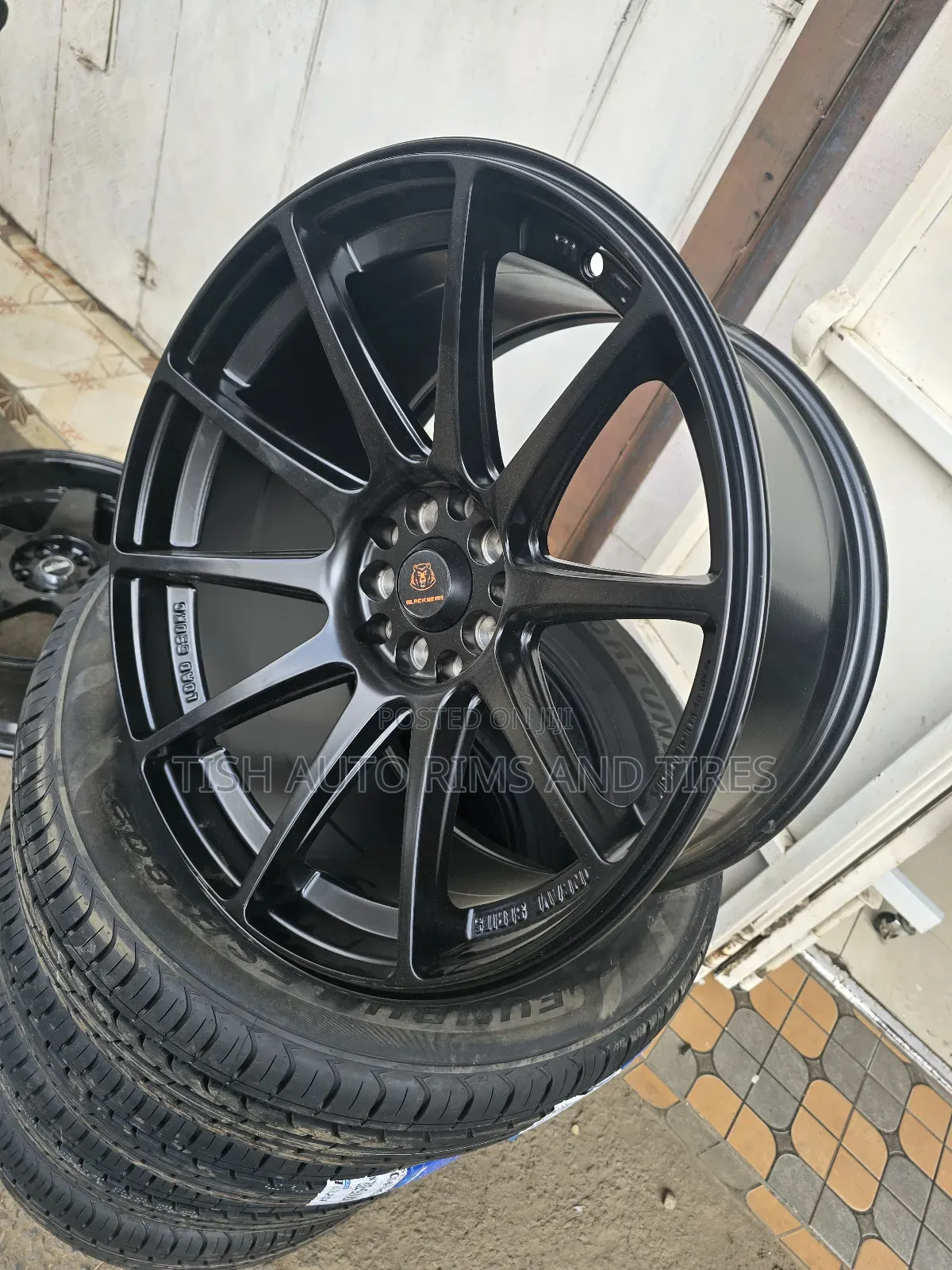 Universal Staggered Offset Rims Size 18 Inch