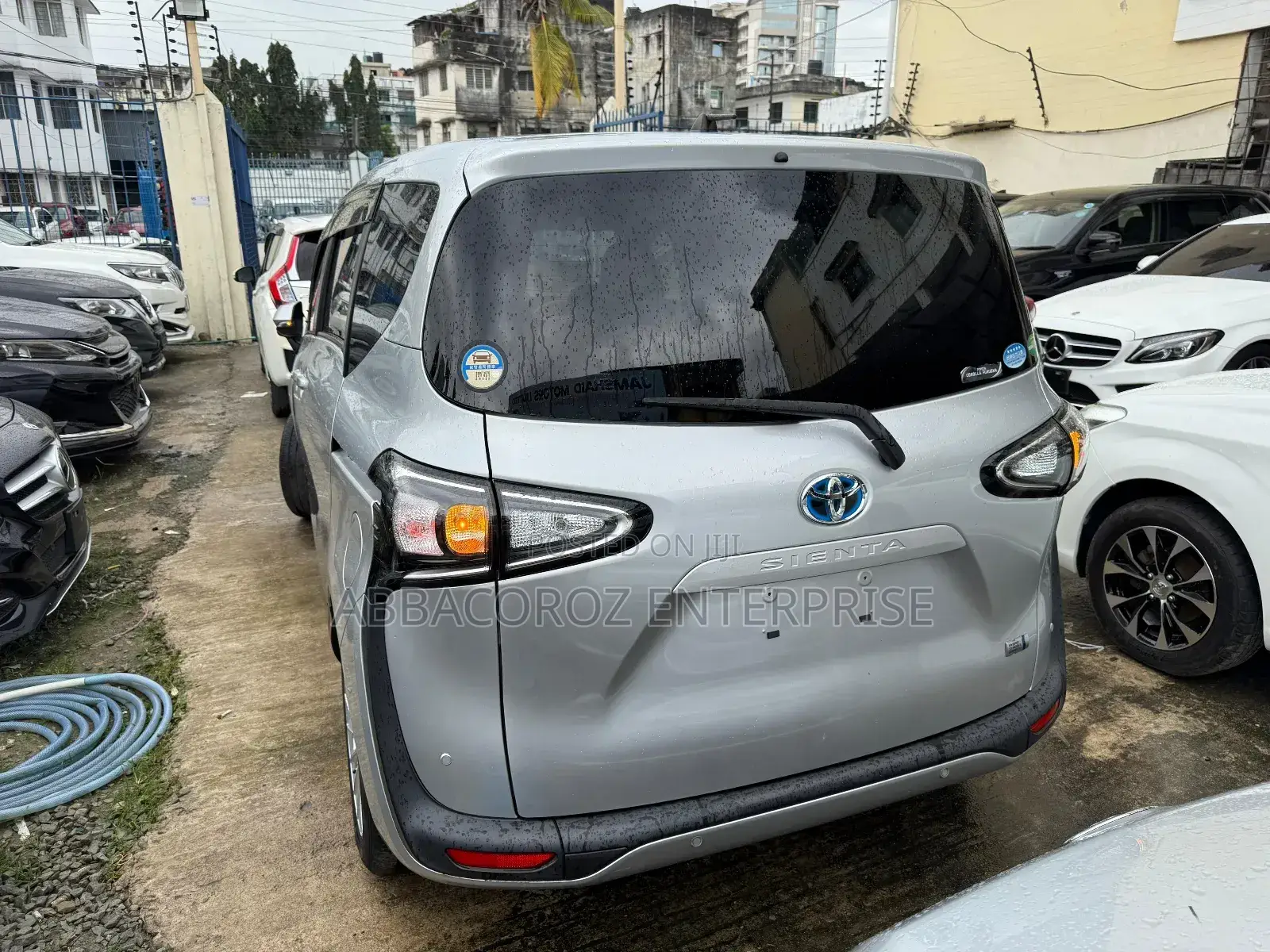 Toyota Sienta 1.5 Hybrid FWD (6-seater) 2019 Silver