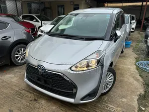 Toyota Sienta 1.5 Hybrid FWD (6-seater) 2019 Silver