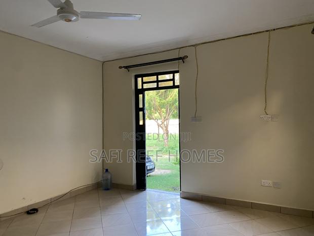 2bdrm Apartment in Nyali for rent - thumbnail 11