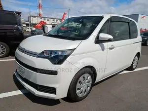 Toyota Spade 1.5 2018 White