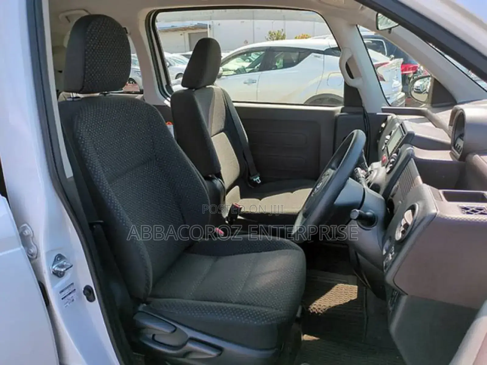 Toyota Spade 1.5 2018 White