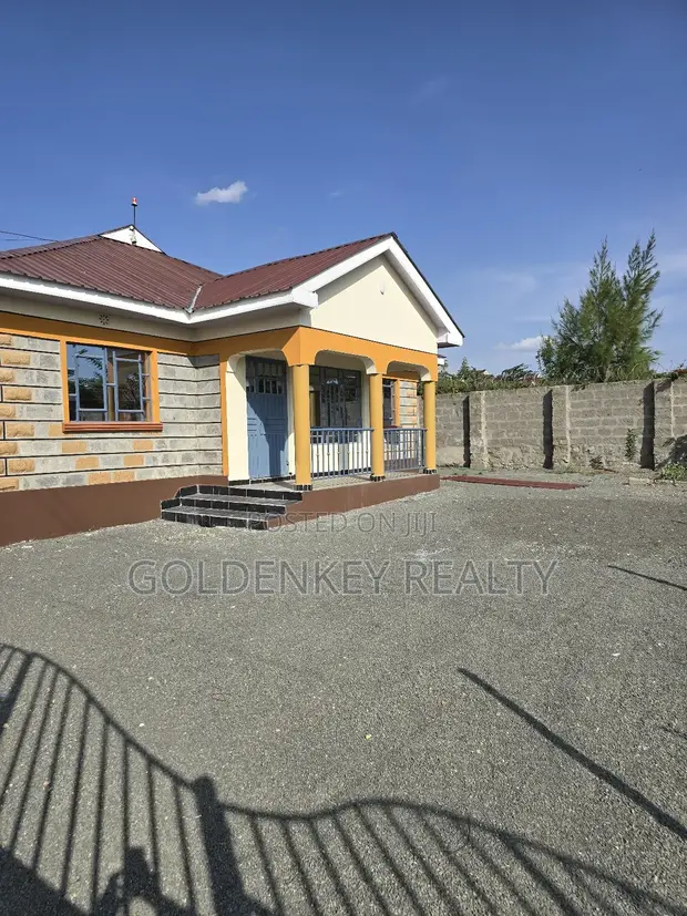 3bdrm Bungalow in Kitengela for sale