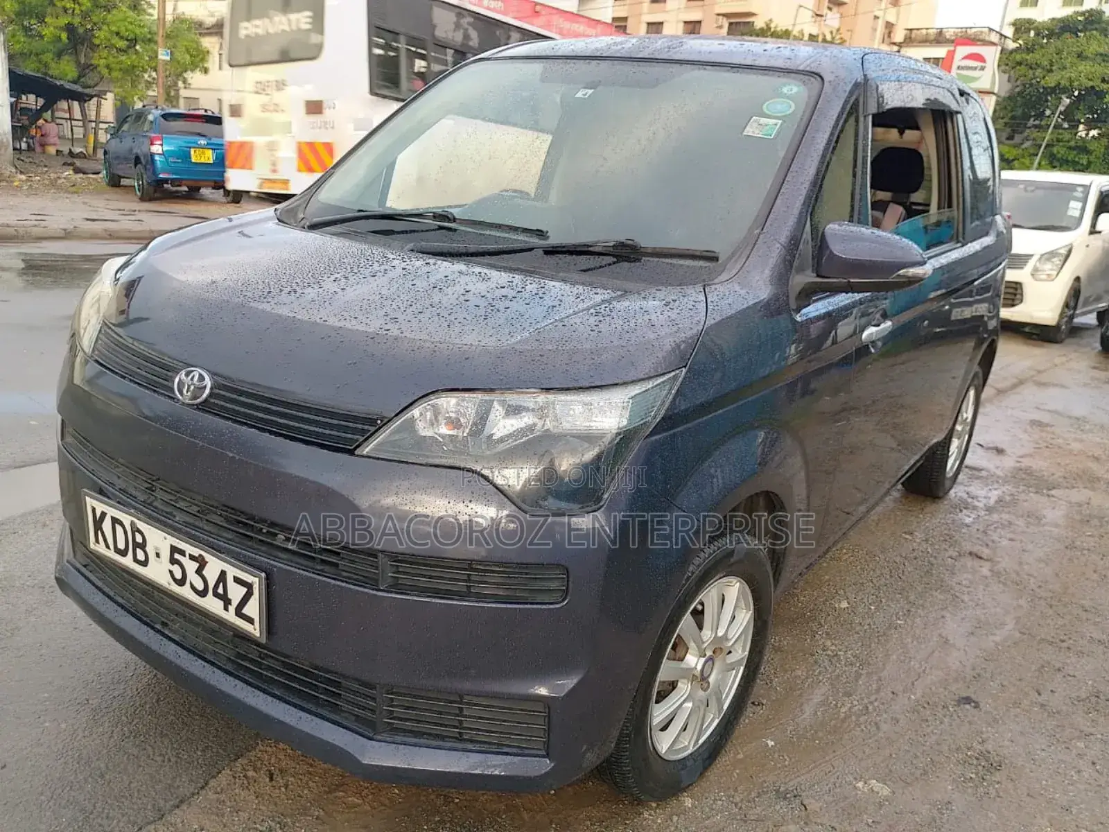 Toyota Spade 2014 Purple
