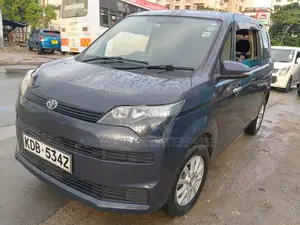Toyota Spade 2014 Purple