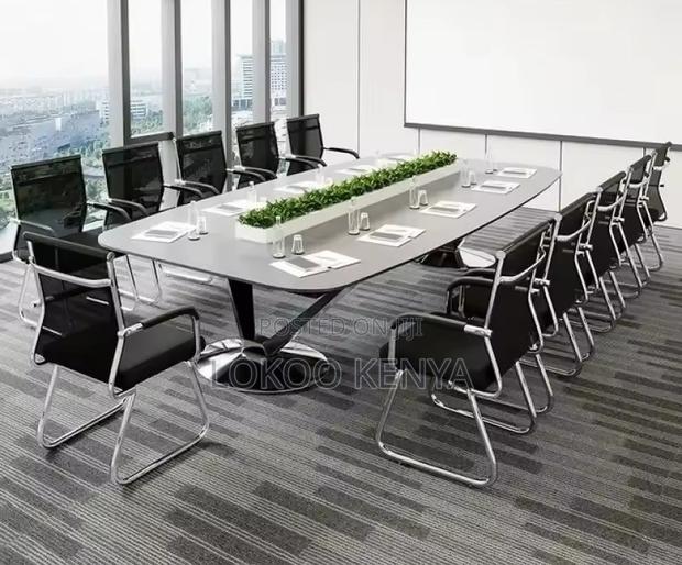 Office Chair : Meet Max Mesh Conference Chair - thumbnail 4