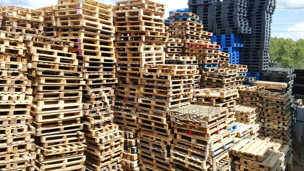 Wooden Pallets - main view