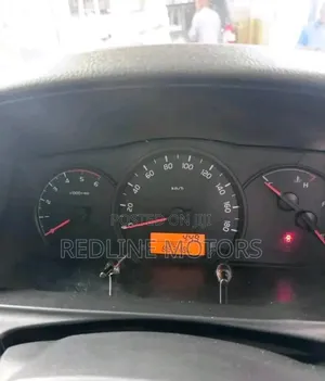Toyota HiAce 2018 Off white