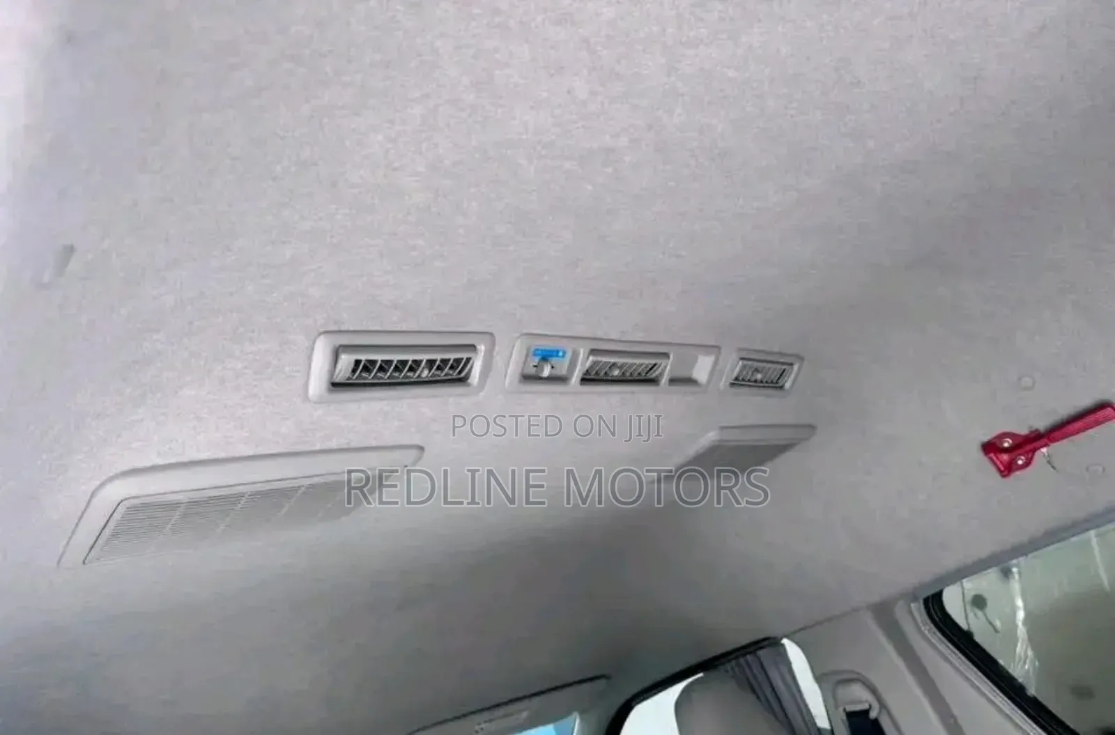 Toyota HiAce 2018 Off white