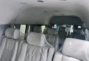 Toyota HiAce 2018 Off white
