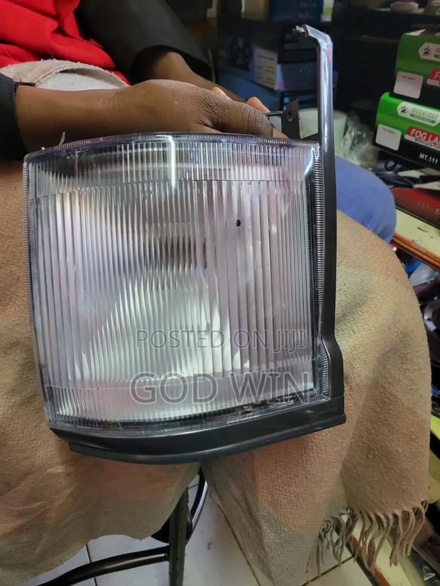 Corner Lamp Light Toyota Hiace - main view