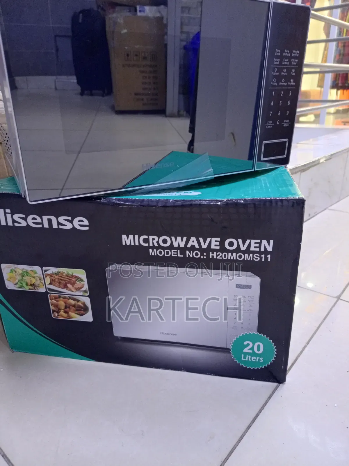 Hisense 700w Digital Microwave -Silver (Led Display)