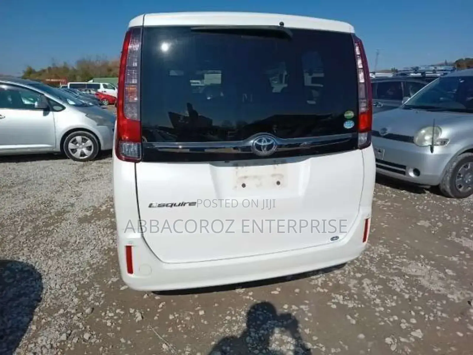 Toyota Esquire 2.0 AWD (8 seater) 2019 White