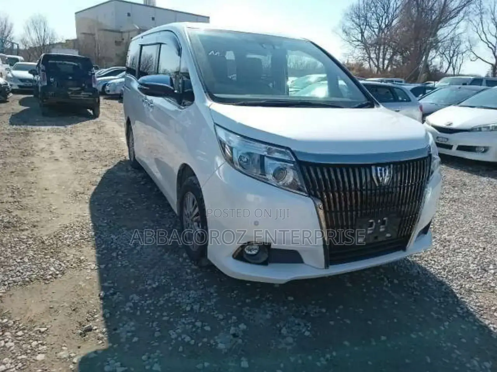 Toyota Esquire 2.0 AWD (8 seater) 2019 White