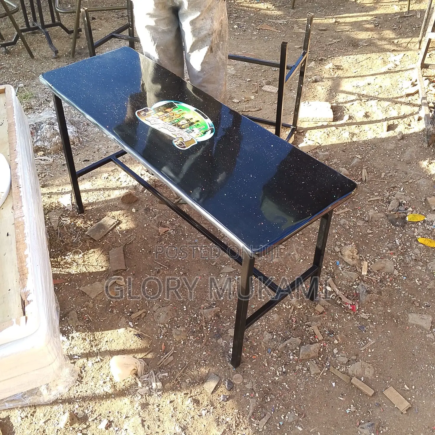 Restaurant And Bar Tables