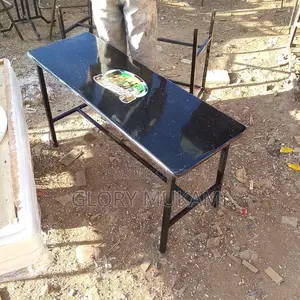 Restaurant And Bar Tables