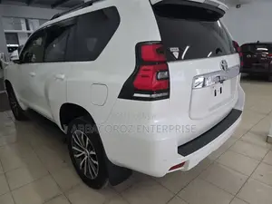 Toyota Land Cruiser Prado 2.7 2019 White