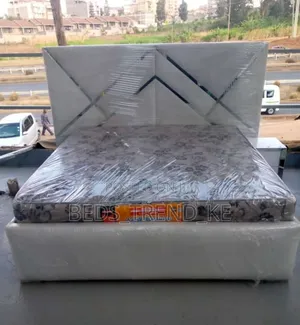 5 by 6 Mirrored Bed With Hd Mattresses