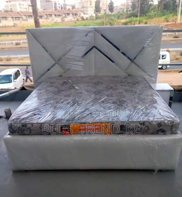 5 by 6 Mirrored Bed With Hd Mattresses