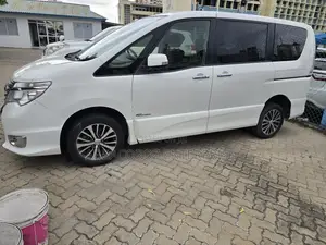 Nissan Serena 2016 White