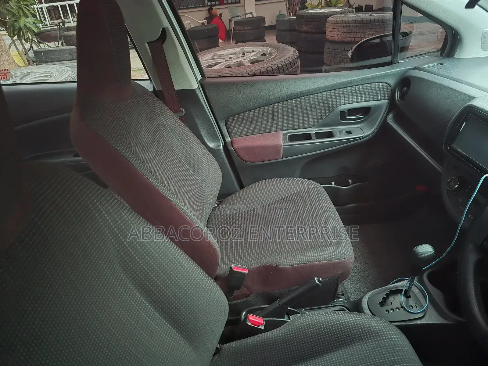Toyota Vitz 1.5 FWD Hybrid 5dr 2019 Silver