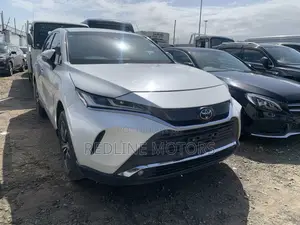 Toyota Harrier 2.0 4WD 2020 Off white