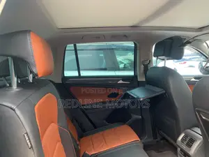 Volkswagen Tiguan 2.0T SE AWD 4MOTION 2018 Gold