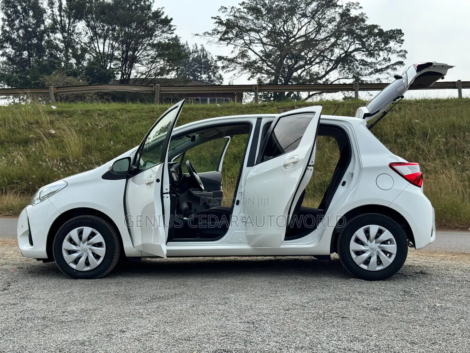 Toyota Vitz 2018 White