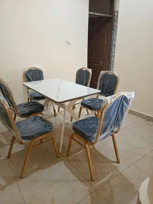 White Quality Dining Table/Hotel Table Plus 6 Comfy Chairs
