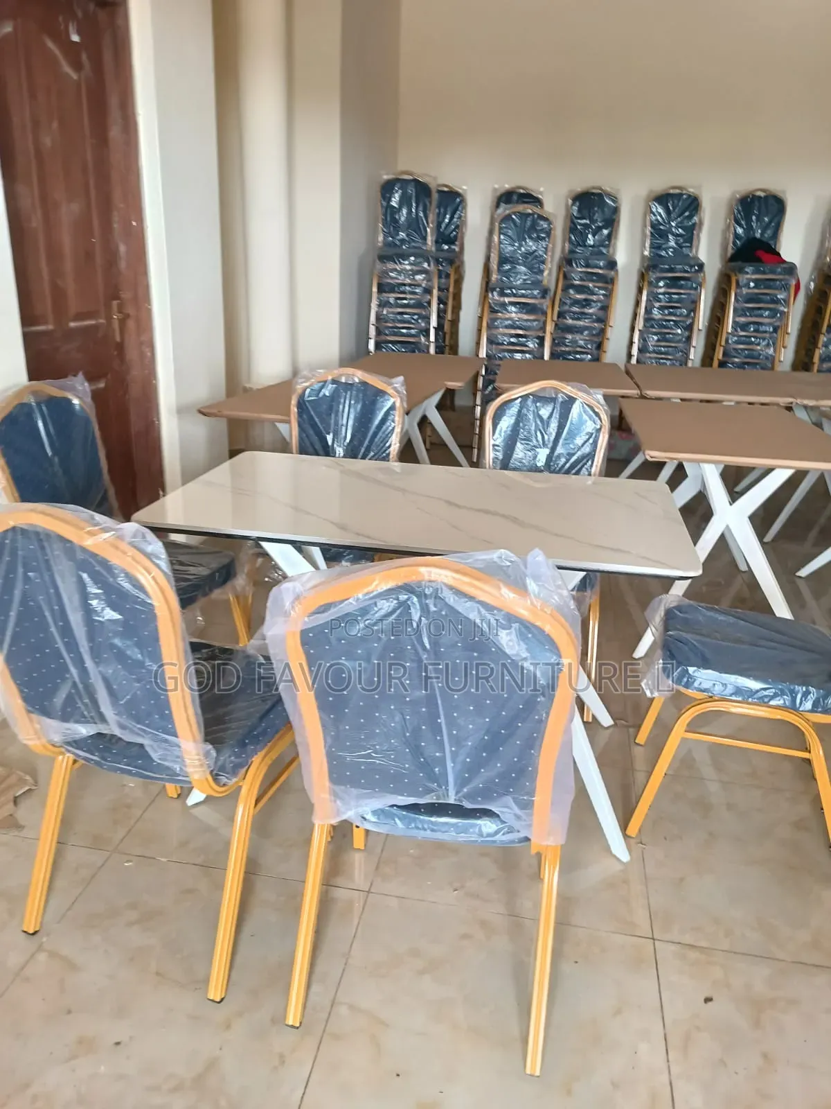 Modern Dining Table/Hotel Table Plus 6 Stackable Chairs Jf5
