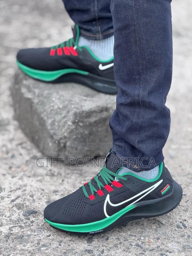 Black Nike Air Zoom Pegasus 38) Runners Sneakers - thumbnail 2