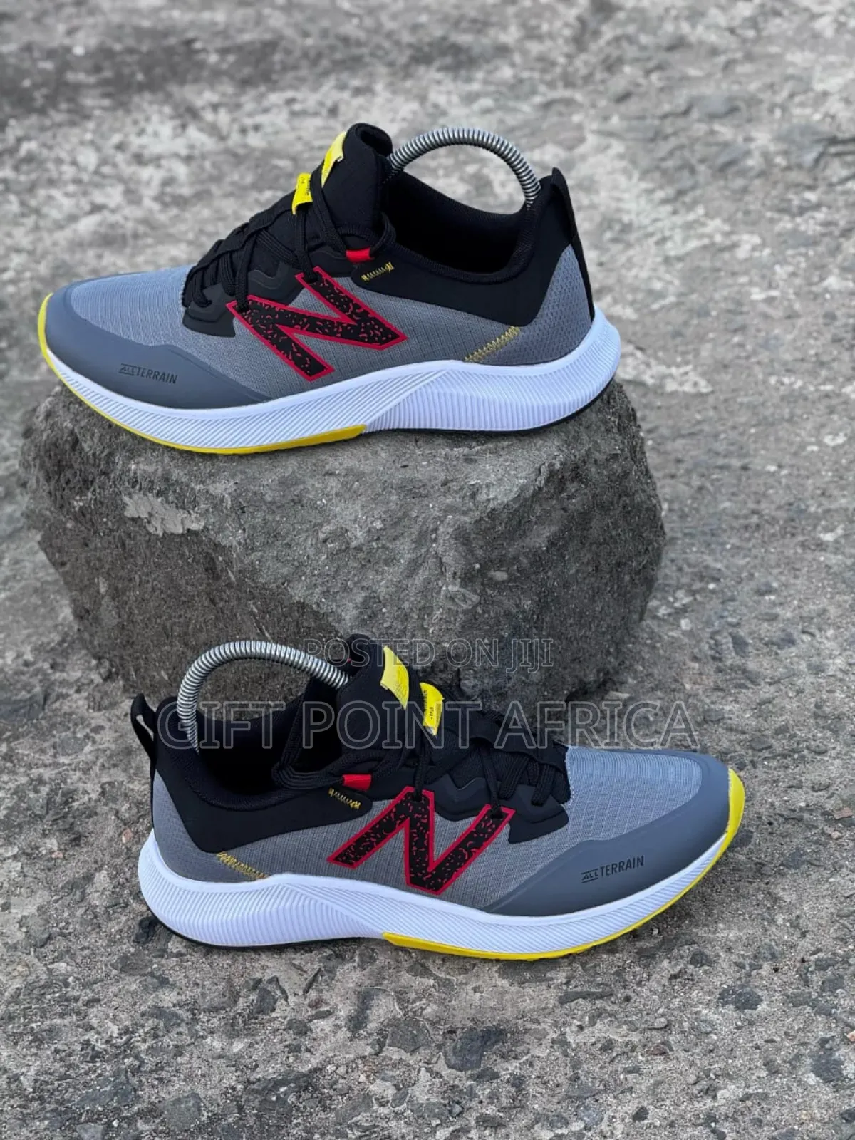 Grey-black High Quality (New Balance) Runners*