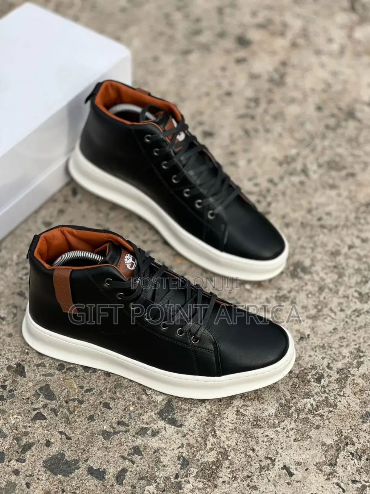 *Black (Timberland) Leather Laced Boots* Normal Fitting