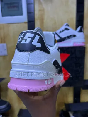 *Luis Vuitton Ladies Edition*Sneakers