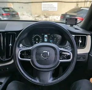 Volvo XC60 2018 Gray