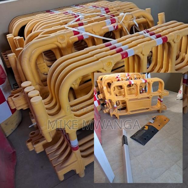 Heavy Duty Plastic Barriers