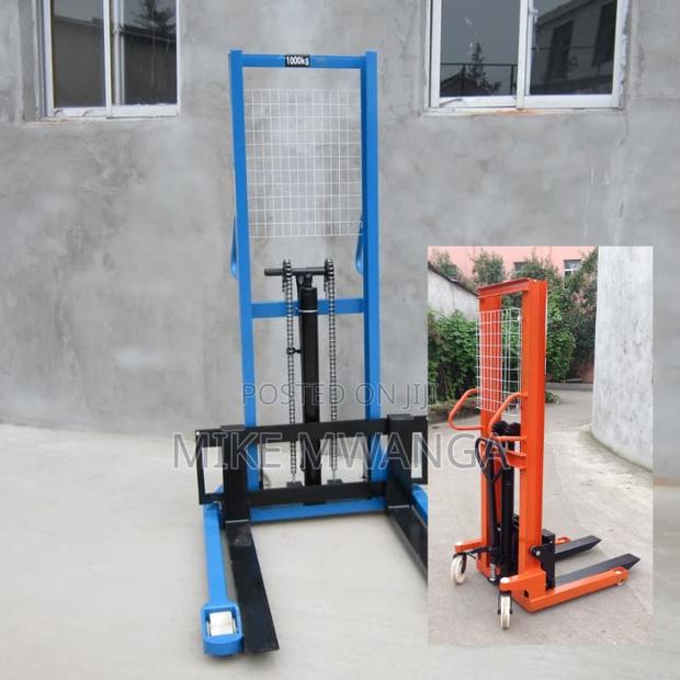 Heavy Duty Manual Hand Stacker Forklift - main view