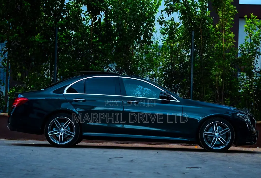 Mercedes-Benz E250 2018 Blue