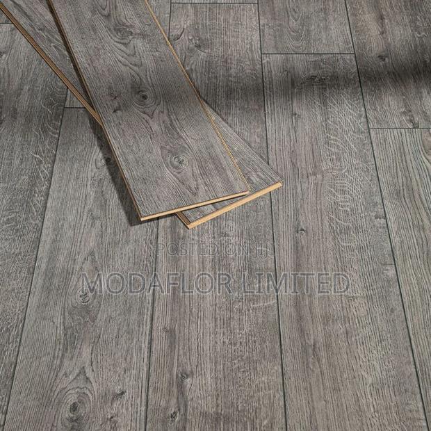 Laminate Flooring – Pick Your Perfect Shade!