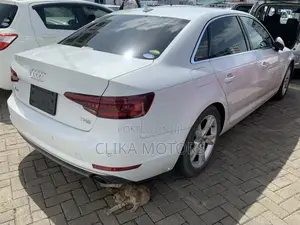 Audi A4 2.0T Tech Premium AWD quattro 2018 White