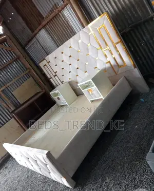5 by 6 Excutive Bed With 2 Side Drawers